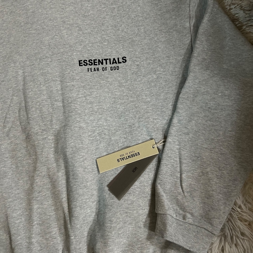 Essentials - Picture 5 of 7